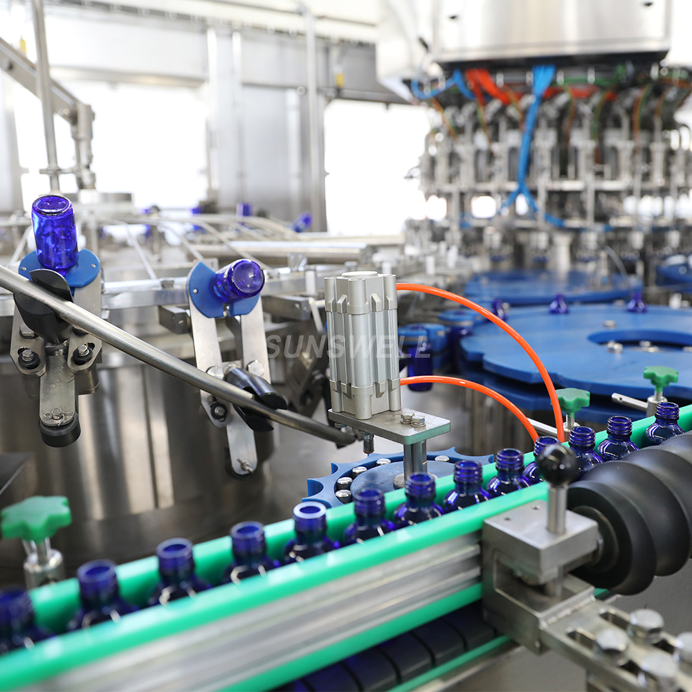 Piston Type Servo Motor Driven Tonic Beverage Filling Machine 4500KG Engineered for Consistent Volume Control and Operation