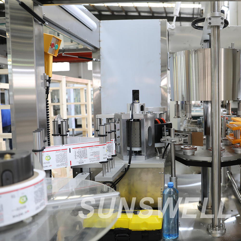 High Efficiency Automatic 3 in 1 Monoblock Water Bottling Filling Equipment